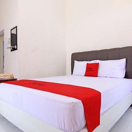 Hotel Reddoorz Near Umy Yogyakarta Ngabean Exterior foto