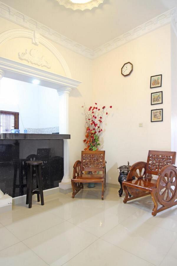 Hotel Reddoorz Near Umy Yogyakarta Ngabean Exterior foto